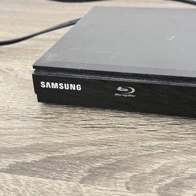 LOT 116B: Samsung Blu-Ray Disc Player BD-EM57C/ZA