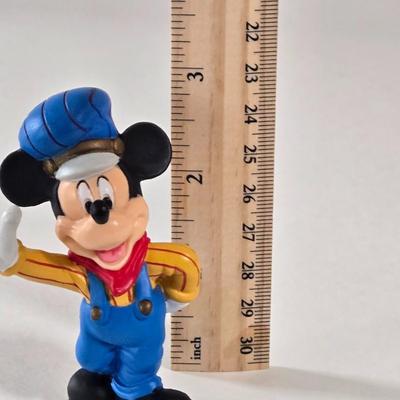 LOT 122A: Walt Disney World Monorail Pieces & 4 Disney Figures