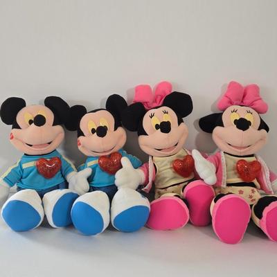 LOT 123B: "Lots of Love" Mickey and Minnie x 2