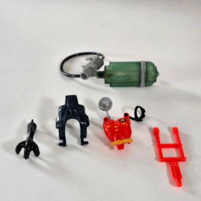 LOT 132L: Batman Collectors Case with a Variety of Batman Figures