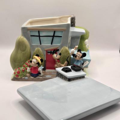 LOT 135A: New "Urban" Minnie & Mickey House Cookie Jar