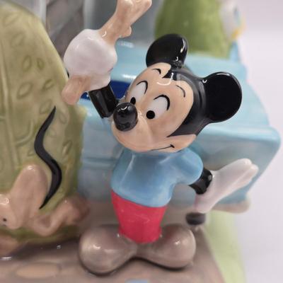 LOT 135A: New "Urban" Minnie & Mickey House Cookie Jar