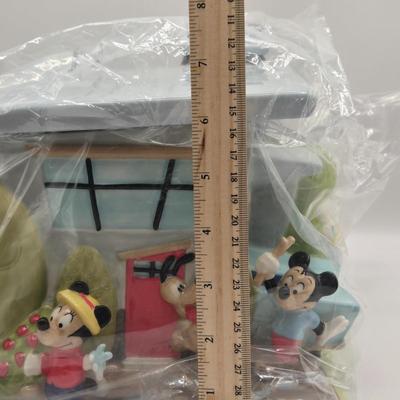 LOT 135A: New "Urban" Minnie & Mickey House Cookie Jar