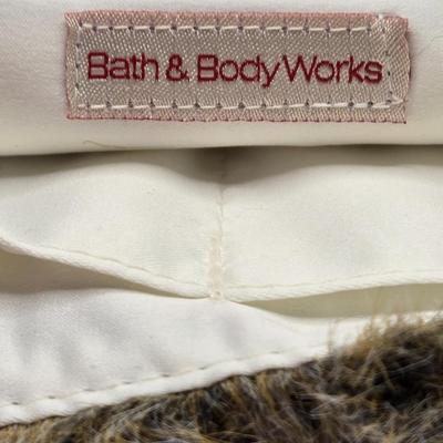 LOT 141L: Gently Worn Unlisted Dress Sandals Size 7.5, Sequined Handbag, & Bath & Body Works Handbag