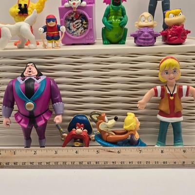 LOT 142A: Collection of Vintage Plastic & Bendable Toys