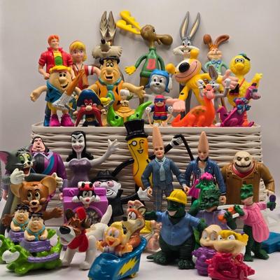 LOT 142A: Collection of Vintage Plastic & Bendable Toys