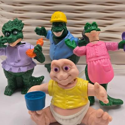 LOT 142A: Collection of Vintage Plastic & Bendable Toys