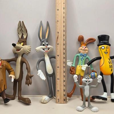 LOT 142A: Collection of Vintage Plastic & Bendable Toys