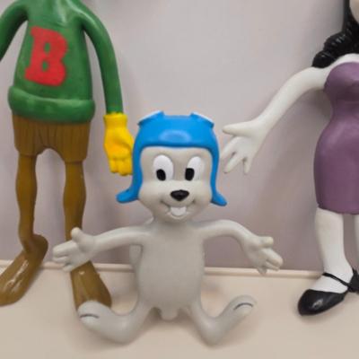 LOT 142A: Collection of Vintage Plastic & Bendable Toys