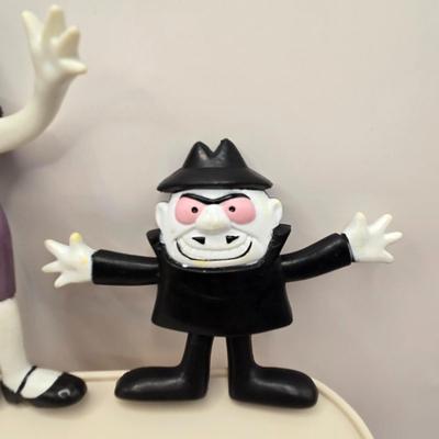 LOT 142A: Collection of Vintage Plastic & Bendable Toys