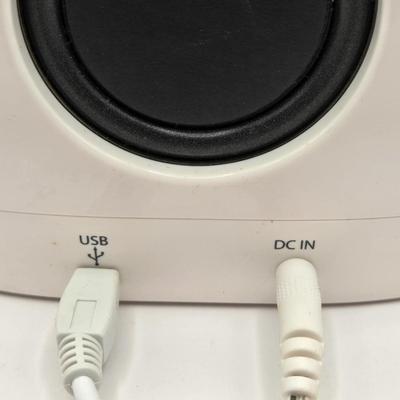 LOT 144L: Disney Mix Max Digital Music Player (Orange High School Musical) w/ 7 "Tapes" & Dock Model D9-15-950