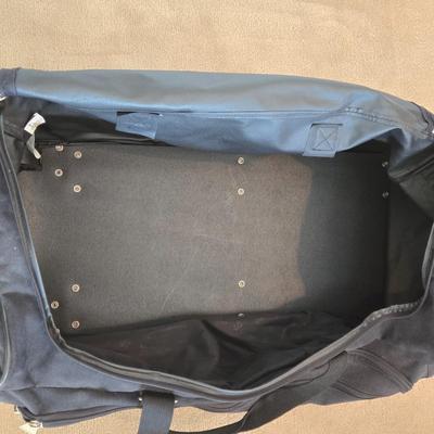 LOT 156B: Large Walt Disney World Duffle Bag on Wheels