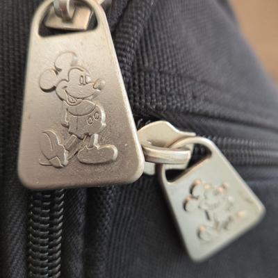 LOT 156B: Large Walt Disney World Duffle Bag on Wheels