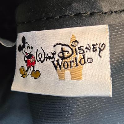 LOT 156B: Large Walt Disney World Duffle Bag on Wheels