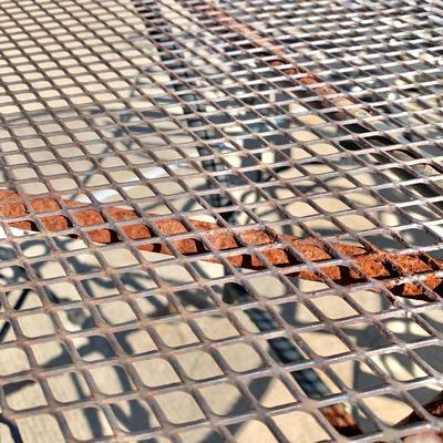 LOT 163 O: Wrought Iron Patio Set; Table & 4 Rocker Chairs