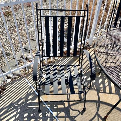 LOT 163 O: Wrought Iron Patio Set; Table & 4 Rocker Chairs