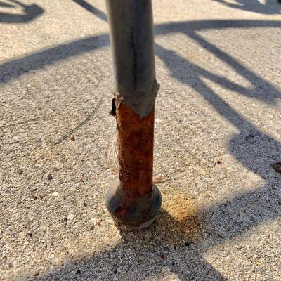 LOT 163 O: Wrought Iron Patio Set; Table & 4 Rocker Chairs