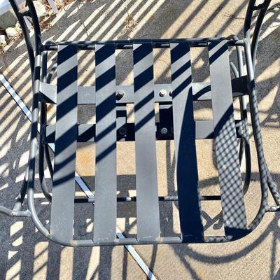 LOT 163 O: Wrought Iron Patio Set; Table & 4 Rocker Chairs