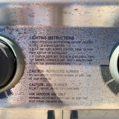 LOT 165 O: OMC Broil Mate Propane Grill #218984 w/ Cover