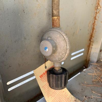 LOT 165 O: OMC Broil Mate Propane Grill #218984 w/ Cover