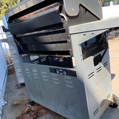 LOT 165 O: OMC Broil Mate Propane Grill #218984 w/ Cover