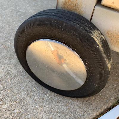 LOT 165 O: OMC Broil Mate Propane Grill #218984 w/ Cover