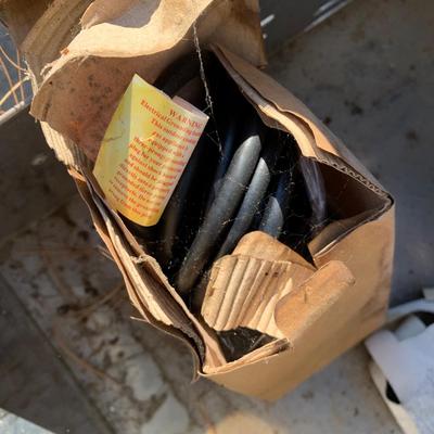 LOT 166 O: Home Depot Charmglow Gourmet Series Gas Grill #810-7600-S