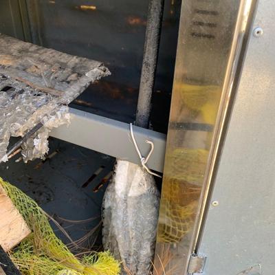 LOT 166 O: Home Depot Charmglow Gourmet Series Gas Grill #810-7600-S