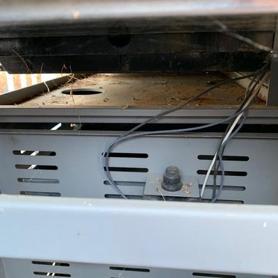 LOT 166 O: Home Depot Charmglow Gourmet Series Gas Grill #810-7600-S