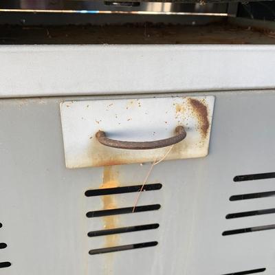 LOT 166 O: Home Depot Charmglow Gourmet Series Gas Grill #810-7600-S