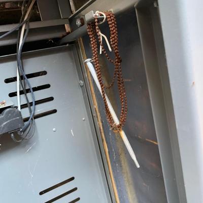 LOT 166 O: Home Depot Charmglow Gourmet Series Gas Grill #810-7600-S