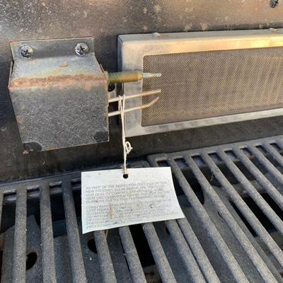 LOT 166 O: Home Depot Charmglow Gourmet Series Gas Grill #810-7600-S
