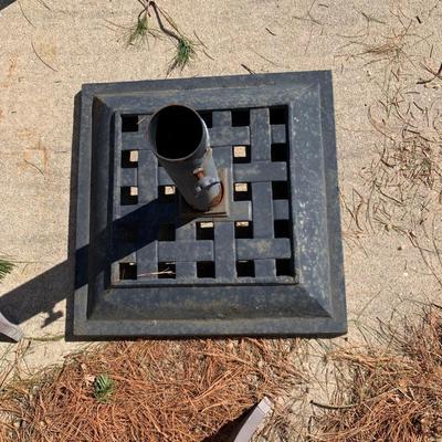 LOT 167 O: Hampton Bay Tile Patio & Side Table w/ Umbrella Stand