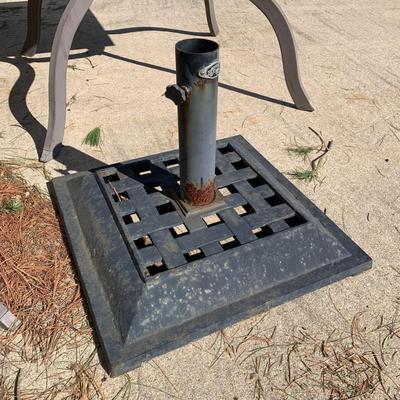 LOT 167 O: Hampton Bay Tile Patio & Side Table w/ Umbrella Stand