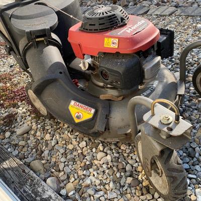 LOT 173 S: Honda Craftsman Lawnmower #917.374803