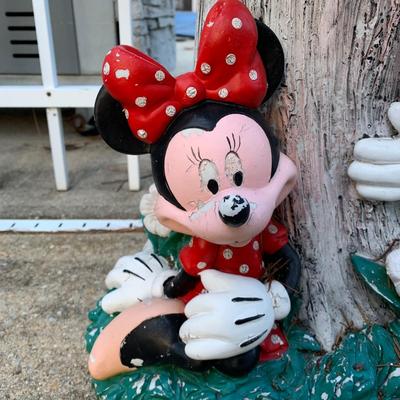LOT 178 O: Disney's Mickey & Minnie Mouse Resin Birdbath