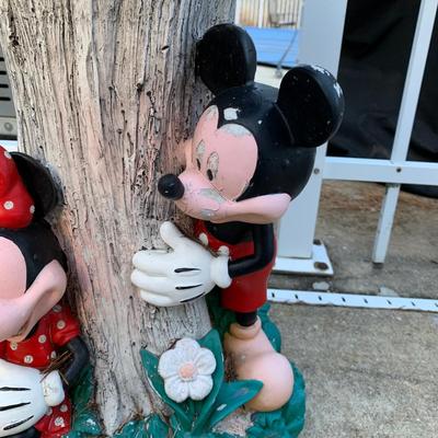 LOT 178 O: Disney's Mickey & Minnie Mouse Resin Birdbath