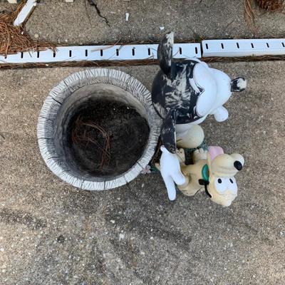 LOT 179 O: Disney's Mickey, Minnie, & Pluto Resin Lawn Decor Collection & Lighthouse