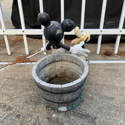 LOT 179 O: Disney's Mickey, Minnie, & Pluto Resin Lawn Decor Collection & Lighthouse