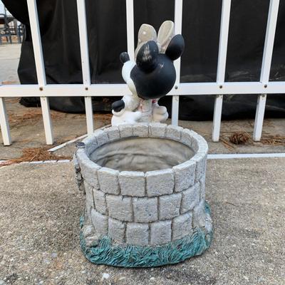 LOT 179 O: Disney's Mickey, Minnie, & Pluto Resin Lawn Decor Collection & Lighthouse