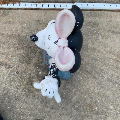 LOT 179 O: Disney's Mickey, Minnie, & Pluto Resin Lawn Decor Collection & Lighthouse