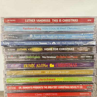 LOT 184B: Christmas CD Collection, Some NIP