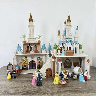 LOT 198B: Walt Disney World Magic Kingdom Cinderella's Castle Model Monorail Playset w/ Figures & Accessories