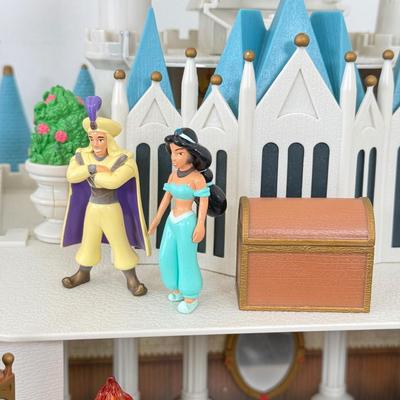 LOT 198B: Walt Disney World Magic Kingdom Cinderella's Castle Model Monorail Playset w/ Figures & Accessories