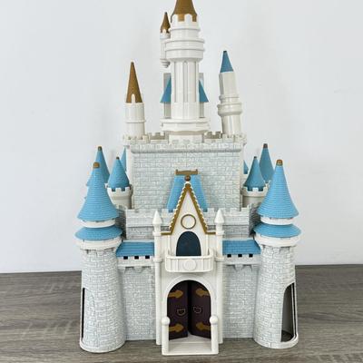 LOT 198B: Walt Disney World Magic Kingdom Cinderella's Castle Model Monorail Playset w/ Figures & Accessories