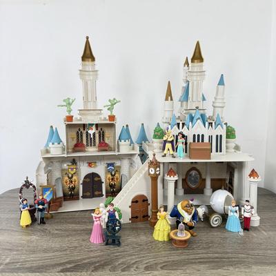 LOT 198B: Walt Disney World Magic Kingdom Cinderella's Castle Model Monorail Playset w/ Figures & Accessories