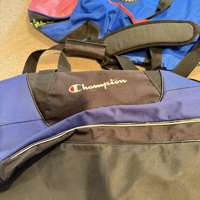 LOT 206B: Duffel Bags: Champion NBA Philadelphia 76ers & 1980s/90s Gotcha Bag