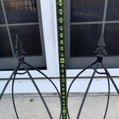 LOT 220 O: Wrought Iron Bicycle Plant Pot Holders & Hanging Plant Basket Lawn Decor