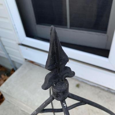 LOT 220 O: Wrought Iron Bicycle Plant Pot Holders & Hanging Plant Basket Lawn Decor