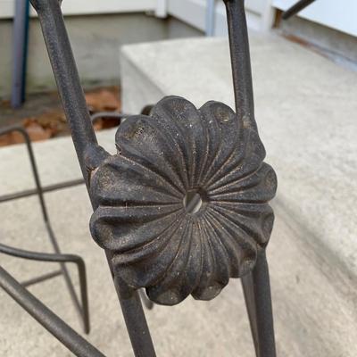 LOT 220 O: Wrought Iron Bicycle Plant Pot Holders & Hanging Plant Basket Lawn Decor